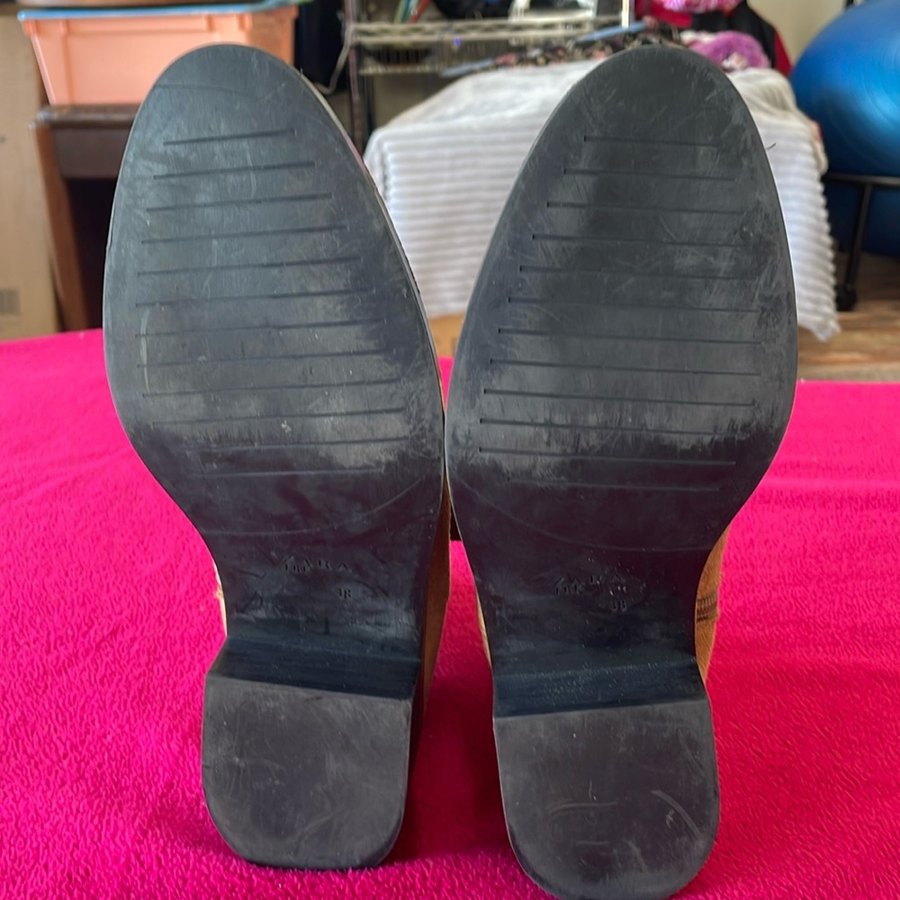 Zara casual style  block heels ankle boots -tan colored size EU 38/7 1/2 US - Picture 4 of 16